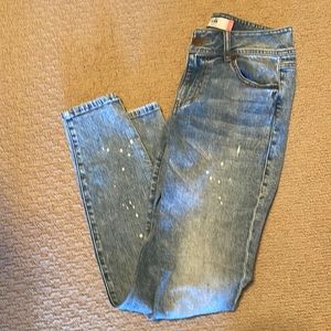 Cabi Cinch Skinny Distressed Jeans size 4
